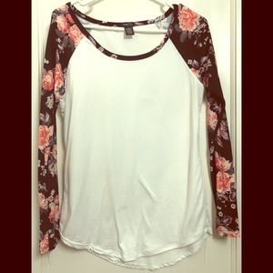 Rue 21  Long sleeve floral